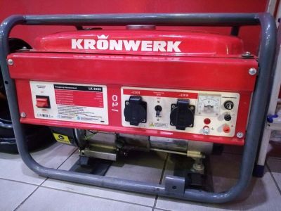 Лот: 15148053. Фото: 1. Бензиновый генератор Kronwerk... Другое (садовая техника)