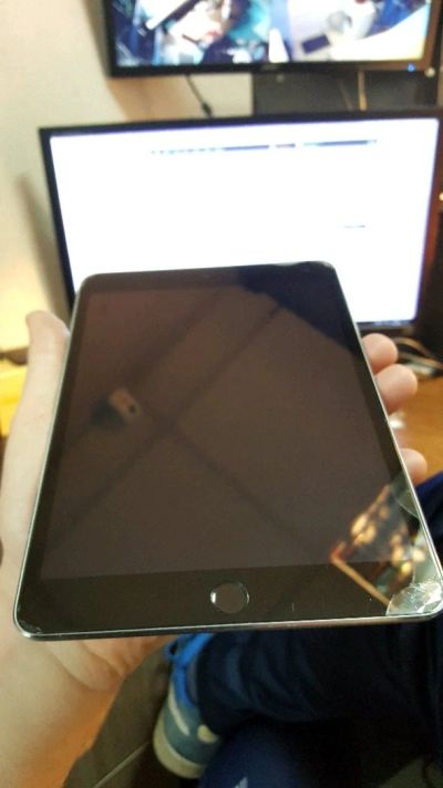 Лот: 11202505. Фото: 1. Apple iPad mini 3 64Gb (model... Планшеты