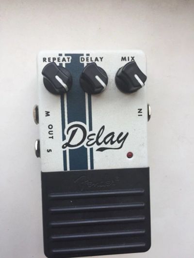 Лот: 11825590. Фото: 1. Fender Delay (Pedal). Гитарные эффекты и комбоусилители
