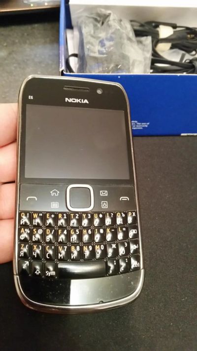 Лот: 10771937. Фото: 1. NOKIA E6 в идеальном состоянии. Смартфоны