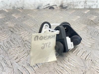Лот: 25259307. Фото: 1. концевик двери SsangYong Actyon... Кузов