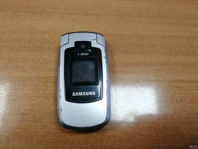 Лот: 13736181. Фото: 1. Сотовый телефон раскладушка Samsung... Кнопочные мобильные телефоны