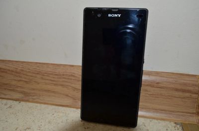 Лот: 6025807. Фото: 1. Sony Xperia Z (6603) 4G Black. Смартфоны