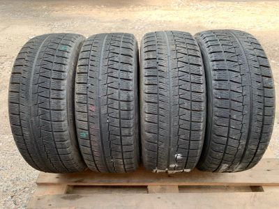 Лот: 16285071. Фото: 1. Bridgestone Blizzak Revo GZ, 215... Шины