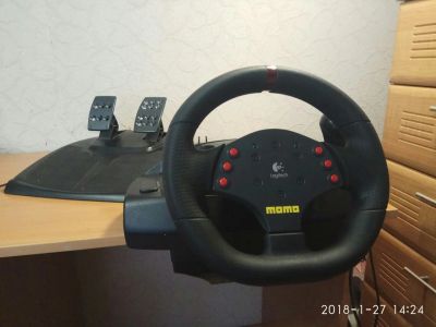 Лот: 10948278. Фото: 1. Руль Logitech MOMO. Рули, джойстики