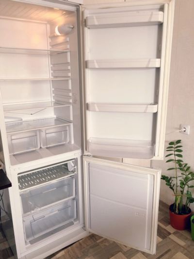 Лот: 17040641. Фото: 1. Холодильник. Холодильники, морозильные камеры