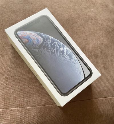 Лот: 17262077. Фото: 1. iPhone XR 128Gb. Смартфоны