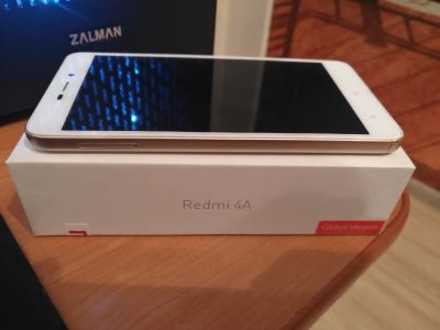 Лот: 13302474. Фото: 1. Xiaomi Redmi 4A 16Gb, золотистый. Смартфоны