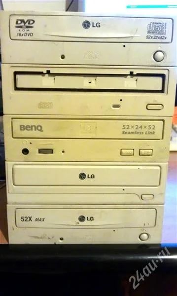 Лот: 2176258. Фото: 1. 3 CD-ROM, 1 CD-RW, 1 CD-RW/DVD-ROM. Приводы CD, DVD, BR, FDD