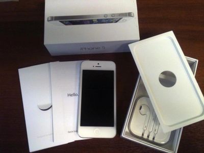 Лот: 3166960. Фото: 1. iPhone 5 32 Gb Белый в идеальном... Смартфоны