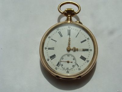 Лот: 13979455. Фото: 1. Золотые швейцарские часы. Ювелирные изделия