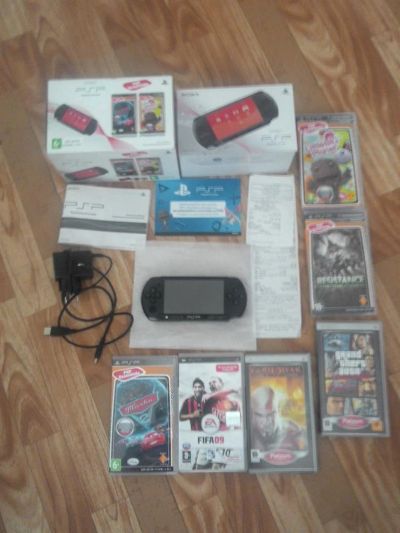 Лот: 3941265. Фото: 1. Sony PSP E-1008 cb новая. 6 дисков... Игровые приставки, консоли