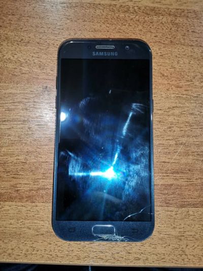 Лот: 19904329. Фото: 1. Samsung Galaxy A5 (2017) SM-A520F... Смартфоны