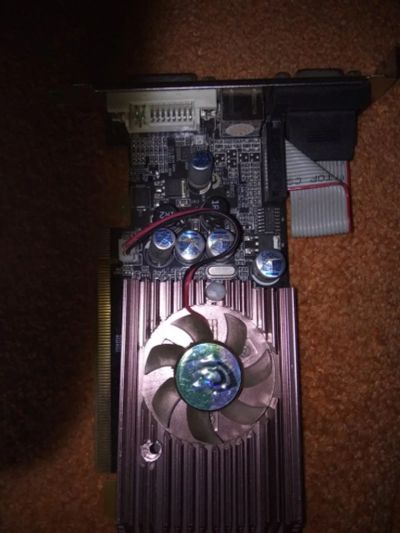 Лот: 12328055. Фото: 1. Geforce 7300. Видеокарты