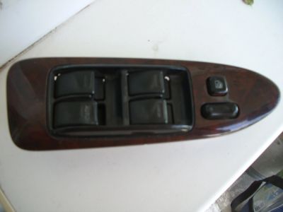 Лот: 11955836. Фото: 1. блок управления марк 2. Электрооборудование