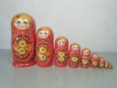 Лот: 15880322. Фото: 1. Матрешка 10 в 1. Она огромная... Фигурки, статуэтки