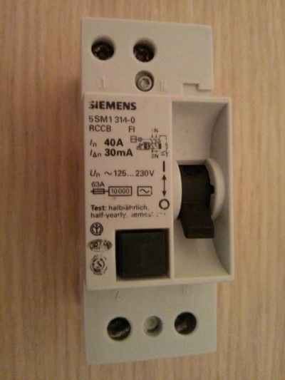 Лот: 4278659. Фото: 1. Siemens Устройство защитного отключения... Автоматы, пакетники, предохранители