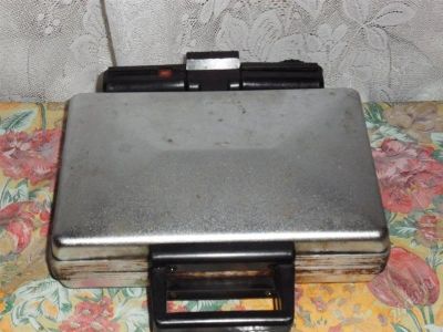 Лот: 2450816. Фото: 1. Вафельница. Кухонная