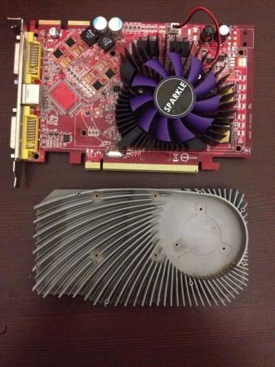 Лот: 8713976. Фото: 1. MSI Radeon X1650 XT 256 Мб GDDR3. Видеокарты