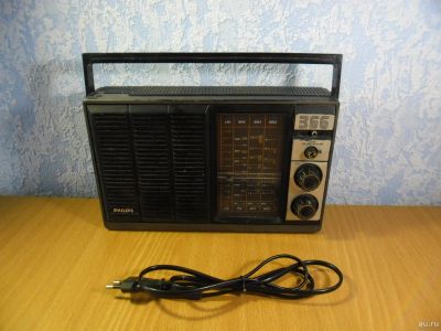 Лот: 13643320. Фото: 1. Радиоприемник Philips 366 (в ремонт... Тюнеры, радиоприёмники