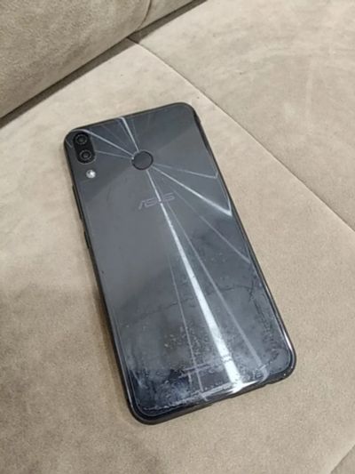 Лот: 19087612. Фото: 1. Asus ZenFon 5 (ZE620KL). Смартфоны