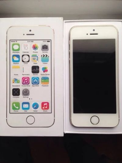 Лот: 5466493. Фото: 1. iphone 5s gold 16gb. Смартфоны