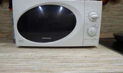 Лот: 6378266. Фото: 1. Микроволновая печь Samsung M1711NR. Микроволновки, мини-печи