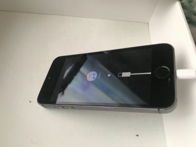 Лот: 12033980. Фото: 1. IPhone 5s 16gb. Смартфоны