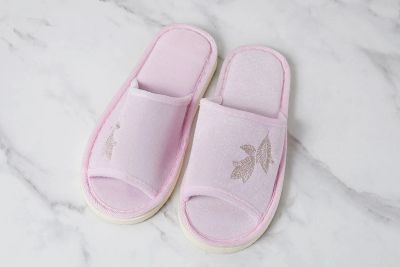 Лот: 23618346. Фото: 1. Тапочки женские Hoff А-140-012. Домашняя одежда