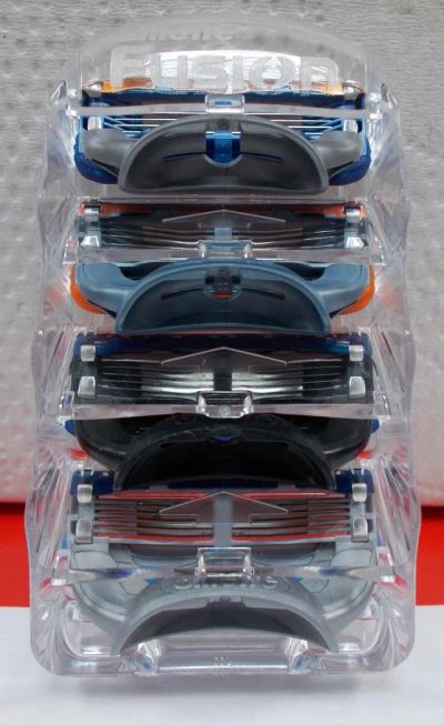 Лот: 8256593. Фото: 1. Gillette Fusion SuperSet набор... Бритвенные станки и лезвия