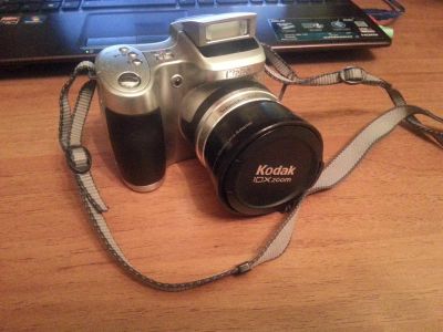 Лот: 3176371. Фото: 1. Полупрофессиональный Kodak z650... Цифровые беззеркальные со сменной оптикой