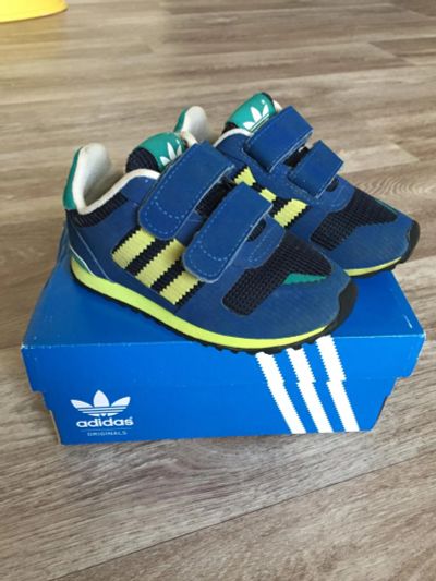 Лот: 9476795. Фото: 1. Кроссовки adidas 22 размер. Оригинал. Кеды, кроссовки