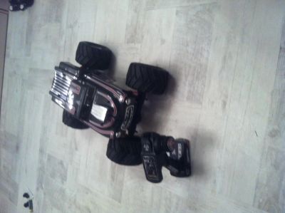 Лот: 4022330. Фото: 1. Продам kyosho mad force kruiser... Автомоделизм