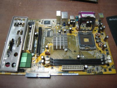 Лот: 8476348. Фото: 1. Материнская плата ASUS 775 (ATX... Материнские платы