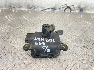 Лот: 25529887. Фото: 1. сервопривод заслонки печки Renault... Двигатель и элементы двигателя