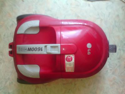 Лот: 9556431. Фото: 1. пылесос LG-1600W. Пылесосы, паровые швабры