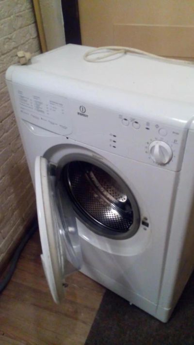 Лот: 7699249. Фото: 1. Стиральная машина Indesit WIU... Стиральные машины