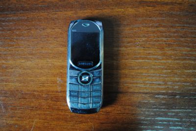 Лот: 5631988. Фото: 1. samsung. Кнопочные мобильные телефоны
