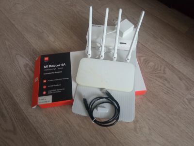 Лот: 25192620. Фото: 1. Роутер Xiaomi Mi Router 4A. Маршрутизаторы (роутеры)