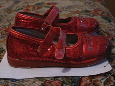 Лот: 1187772. Фото: 1. Красные туфли с паетками на девочку... Туфли