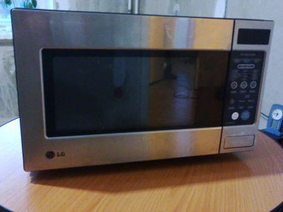 Лот: 4639900. Фото: 1. Микроволновая печь LG (б/у). Микроволновки, мини-печи