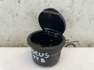 Лот: 24965283. Фото: 1. пепельница Ford Focus CB4. Двигатель и элементы двигателя