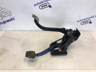 Лот: 21707499. Фото: 1. блок педалей Geely Emgrand EC7... Двигатель и элементы двигателя