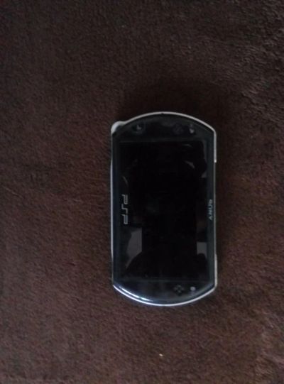 Лот: 7474209. Фото: 1. PSP GO. Игровые приставки, консоли