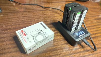 Лот: 18945533. Фото: 1. Зарядное устройство Batmax USB... Аккумуляторы, зарядные