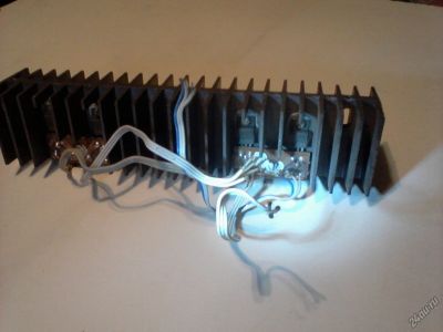 Лот: 5196402. Фото: 1. Радиатор на 4 транзистора пласт. Радиаторы, системы охлаждения