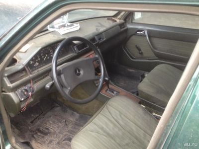 Лот: 11588472. Фото: 1. Детали салона Mercedes Benz E230... Салон