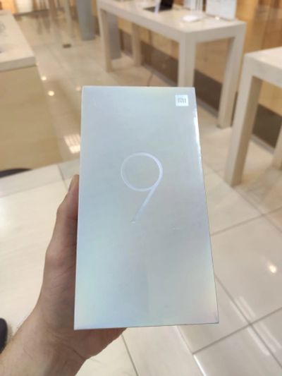 Лот: 14558321. Фото: 1. Xiaomi Mi 9 6/128GB Piano Black... Смартфоны