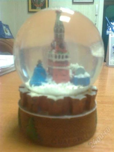 Лот: 2621894. Фото: 1. Шар "Москва.Кремль.". Фигурки, статуэтки