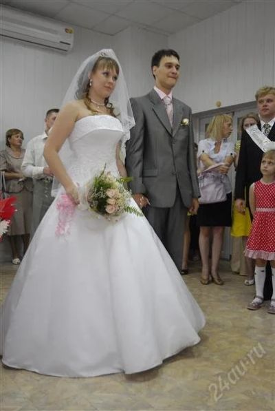 Лот: 1124806. Фото: 1. Свадебное платье. Свадебные платья